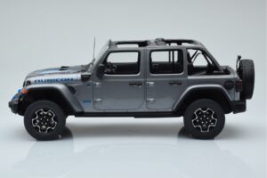 Jeep Wrangler 4xe Silver GT Spirit 1:18 GT419 Resin — photo 3 of 6