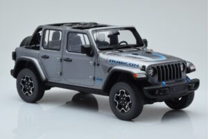 Jeep Wrangler 4xe Silver GT Spirit 1:18 GT419 Resin — photo 4 of 6