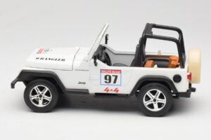 Jeep Wrangler Rallye #97 Beige Solido 1:18 9012 Diecast — photo 3 of 6