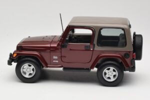 Jeep Wrangler TJ Sahara Red Maisto 1:18 31662 Diecast — photo 4 of 8