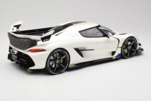 Koenigsegg Jesko Attack Crystal White Pearl GT Spirit 1:12 GT501 Resin — photo 2 of 6