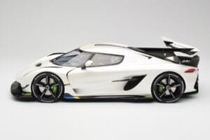 Koenigsegg Jesko Attack Crystal White Pearl GT Spirit 1:12 GT501 Resin — photo 3 of 6