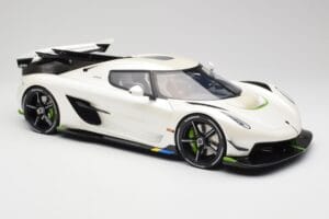 Koenigsegg Jesko Attack Crystal White Pearl GT Spirit 1:12 GT501 Resin — photo 4 of 6