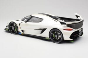 Koenigsegg Jesko Attack Crystal White Pearl GT Spirit 1:12 GT501 Resin — photo 5 of 6