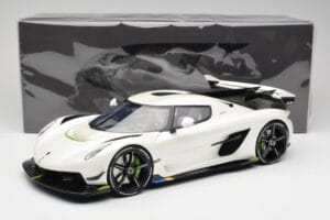 Koenigsegg Jesko Attack Crystal White Pearl GT Spirit 1:12 GT501 Resin — photo 6 of 6