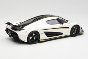 Koenigsegg Regera Crystal White GT Spirit 1:18 GT913 Resin — photo 2 of 6