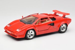 Lamborghini Countach Red Bburago 1:18 3047-M1 Diecast