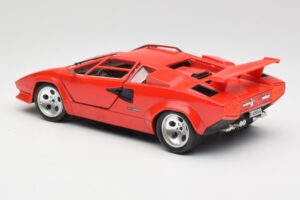 Lamborghini Countach Red Bburago 1:18 3047-M1 Diecast — photo 7 of 8