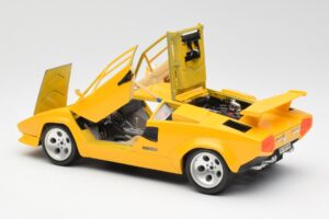 Lamborghini Countach Yellow Bburago 1:18 3037 Diecast — photo 5 of 8