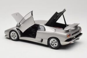 Lamborghini Diablo Silver AUTOart 1:18 70071 Diecast — photo 5 of 8