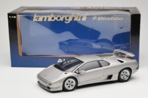 Lamborghini Diablo Silver AUTOart 1:18 70071 Diecast — photo 8 of 8