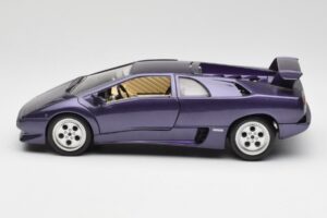 Lamborghini Diablo Purple Maisto 1:18 3028 Diecast — photo 4 of 8