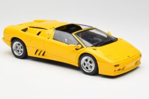Lamborghini Diablo Roadster Yellow AUTOart 1:18 70092 Diecast — photo 6 of 8