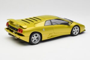 Lamborghini Diablo SE30 Anniversary Edition Yellow Spyder AUTOart 1:18 79157 Diecast — photo 3 of 8