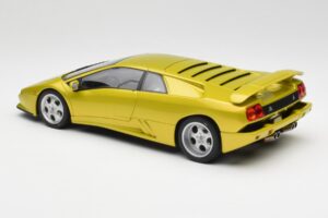 Lamborghini Diablo SE30 Anniversary Edition Yellow Spyder AUTOart 1:18 79157 Diecast — photo 7 of 8