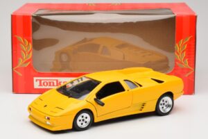 Lamborghini Diablo Yellow Tonka 1:18 09035 Diecast — photo 8 of 8