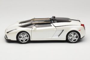 Lamborghini Gallardo Concept White Mondo Motors 1:18 146432 Diecast — photo 4 of 8