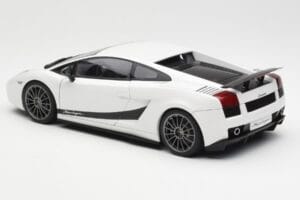 Lamborghini Gallardo Superleggera Monocerus Metallic White AUTOart 1:18 74585 Diecast — photo 7 of 8