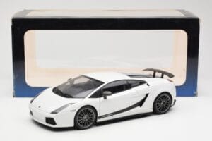 Lamborghini Gallardo Superleggera Monocerus Metallic White AUTOart 1:18 74585 Diecast — photo 8 of 8
