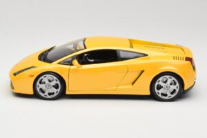 Lamborghini Gallardo Yellow Maisto 1:18 31655 Diecast — photo 4 of 8