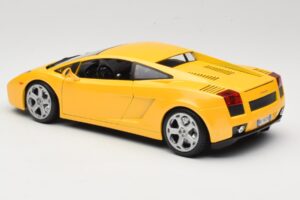 Lamborghini Gallardo Yellow Maisto 1:18 31655 Diecast — photo 7 of 8