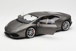 Lamborghini Huracan LP610-4 Grey AUTOart 1:18 74606 Composite — photo 2 of 8
