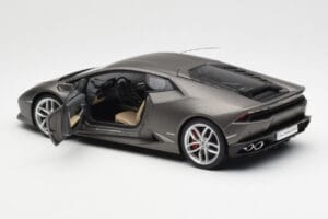 Lamborghini Huracan LP610-4 Grey AUTOart 1:18 74606 Composite — photo 5 of 8