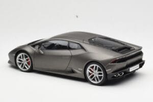 Lamborghini Huracan LP610-4 Grey AUTOart 1:18 74606 Composite — photo 7 of 8
