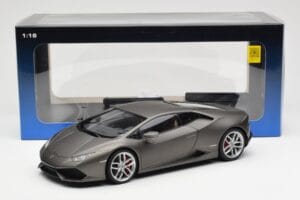 Lamborghini Huracan LP610-4 Grey AUTOart 1:18 74606 Composite — photo 8 of 8