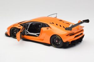 Lamborghini Huracan LP620-2 Super Trofeo Arancio Borealis Pearl Effect Orange AUTOart 1:18 81558 Diecast — photo 5 of 8