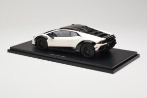 Lamborghini Huracan Sterrato No. 63 White TopSpeed 1:18 TS0610 Resin — photo 5 of 6