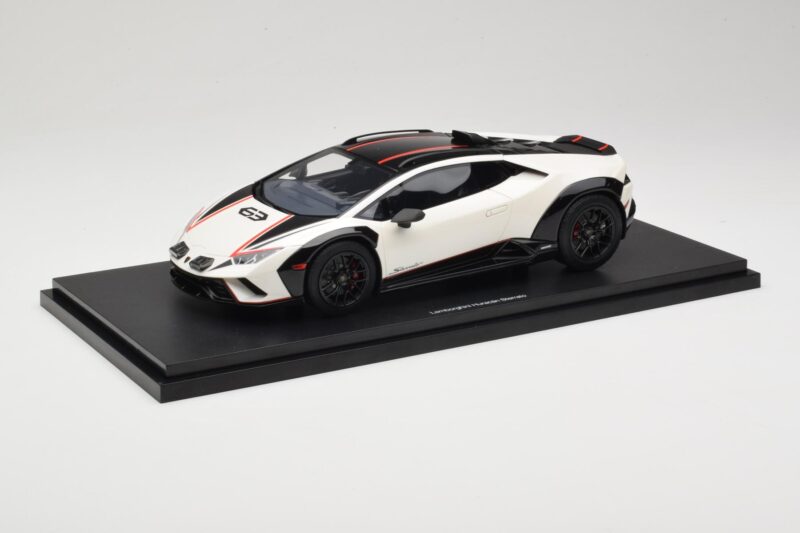 Lamborghini Huracan Sterrato No. 63 White TopSpeed 1:18 TS0610 Resin