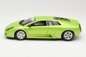 Lamborghini Murcielago Green Bburago 1:18 3316-M1 Diecast — photo 4 of 8
