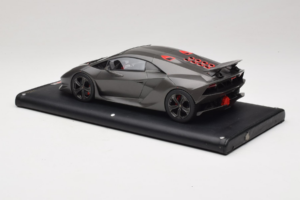 Lamborghini Sesto Elemento Matte Black MR Collection 1:18 LAMB054 Resin — photo 5 of 6