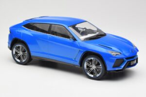 Lamborghini Urus Concept Blue Metallic MCG 1:18 MCG18020 Diecast — photo 4 of 6