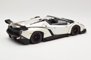 Lamborghini Veneno Roadster White With Red Line Kyosho 1:18 C09502W Diecast — photo 2 of 6