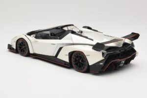 Lamborghini Veneno Roadster White With Red Line Kyosho 1:18 C09502W Diecast — photo 5 of 6