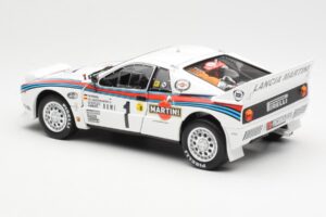 Lancia 037 Martini #1 W. Rohrl / C. Geistdorfer Winner Rally Monte Carlo 1983 Night Version Kyosho 1:18 08306A Diecast — photo 7 of 8