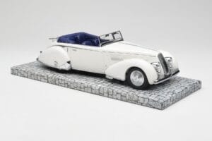 Lancia Astura Tipo 233 Corto White Minichamps 1:18 107125330 Resin — photo 4 of 6