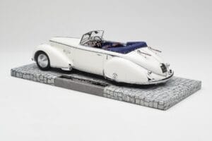 Lancia Astura Tipo 233 Corto White Minichamps 1:18 107125330 Resin — photo 5 of 6