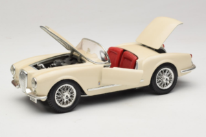 Lancia Aurelia B24 Spider Beige Bburago 1:18 3010-M2 Diecast — photo 2 of 8