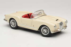 Lancia Aurelia B24 Spider Beige Bburago 1:18 3010-M2 Diecast — photo 6 of 8