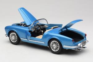 Lancia Aurelia B24 Spider Blue Bburago 1:18 3010-M1 Diecast — photo 5 of 8