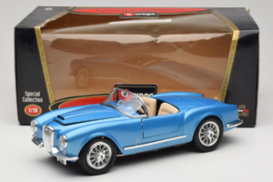 Lancia Aurelia B24 Spider Blue Bburago 1:18 3010-M1 Diecast — photo 8 of 8