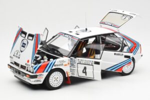 Lancia Delta HF 4WD #4 M. Alen / I. Kivimaki Martini Rally 1000 Lakes 1987 Kyosho 1:18 08960B Diecast — photo 2 of 8