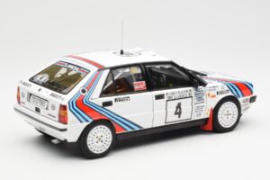 Lancia Delta HF 4WD #4 M. Alen / I. Kivimaki Martini Rally 1000 Lakes 1987 Kyosho 1:18 08960B Diecast — photo 3 of 8