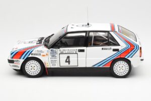 Lancia Delta HF 4WD #4 M. Alen / I. Kivimaki Martini Rally 1000 Lakes 1987 Kyosho 1:18 08960B Diecast — photo 4 of 8