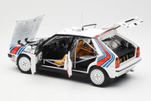 Lancia Delta HF 4WD #4 M. Alen / I. Kivimaki Martini Rally 1000 Lakes 1987 Kyosho 1:18 08960B Diecast — photo 5 of 8