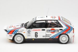 Lancia Delta HF 4WD #6 M. Biasion / T. Siviero Martini Rally Monte Carlo 1987 Kyosho 1:18 08960A Diecast — photo 4 of 8