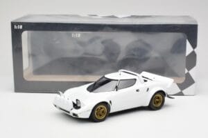 Lancia Stratos HF Stradale White Minichamps 1:18 155741700 Diecast — photo 6 of 6